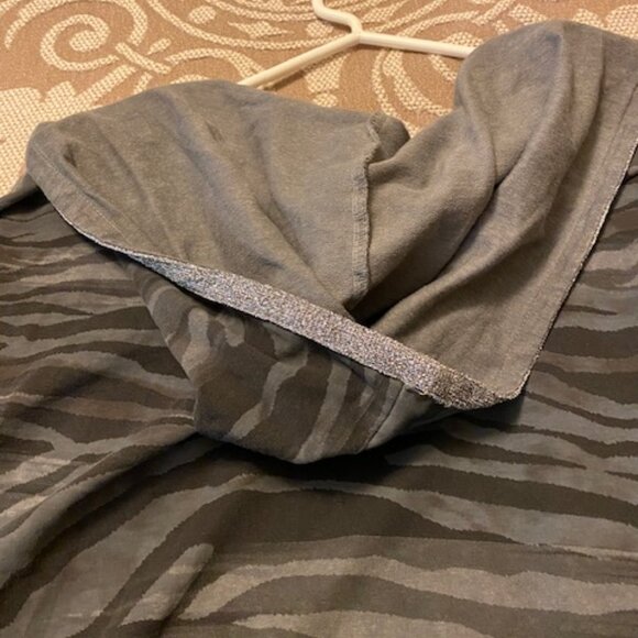 NWT Tempo Paris Zebra Lightweight Duster Topper Cardigan Hoodie Made in Italy L - Picture 4 of 7